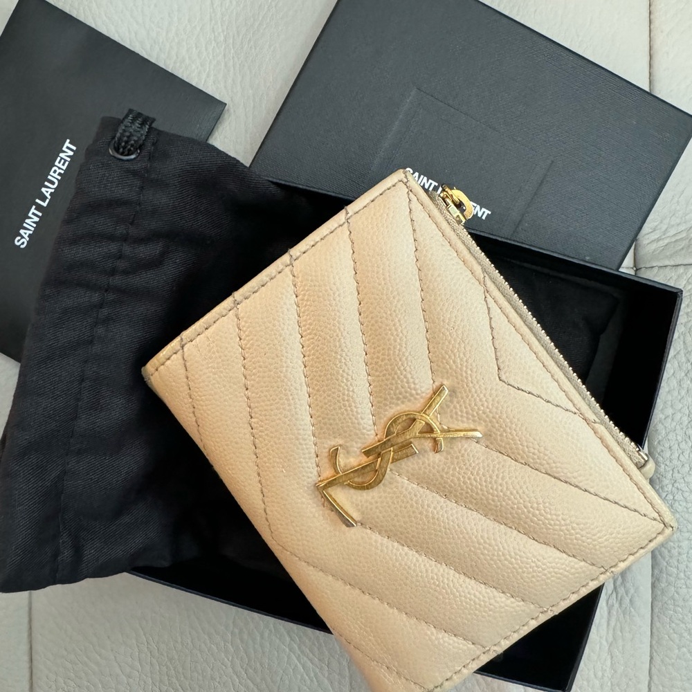 YSL Women SMLG 27/ MG
